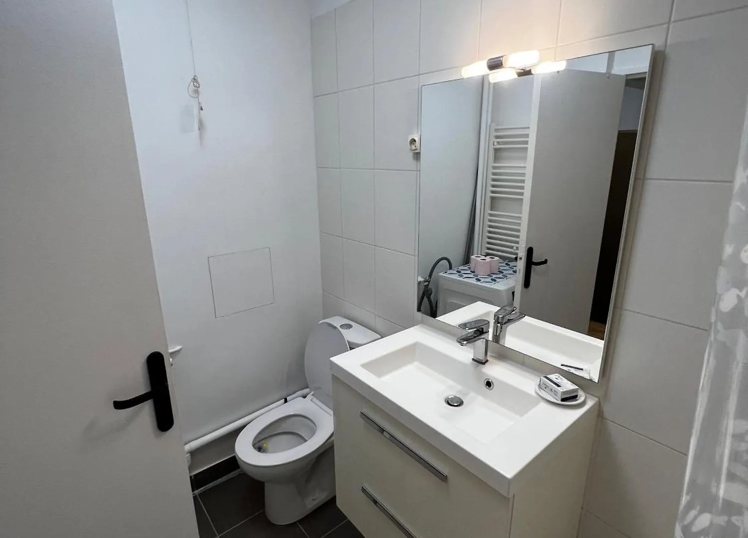Cozy Apartment - Eiffel Tower Paris France