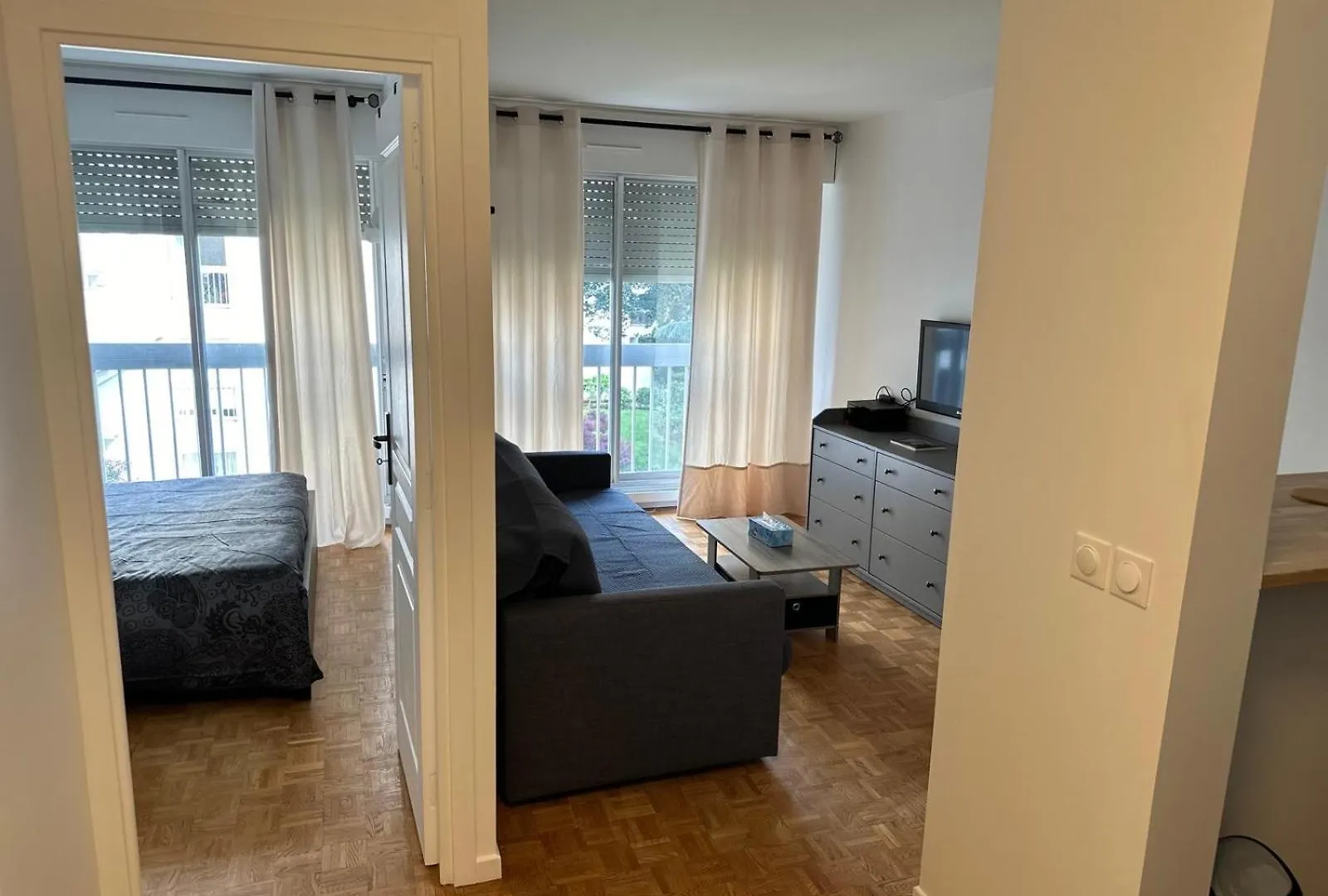 Cozy Apartment - Eiffel Tower Paris France